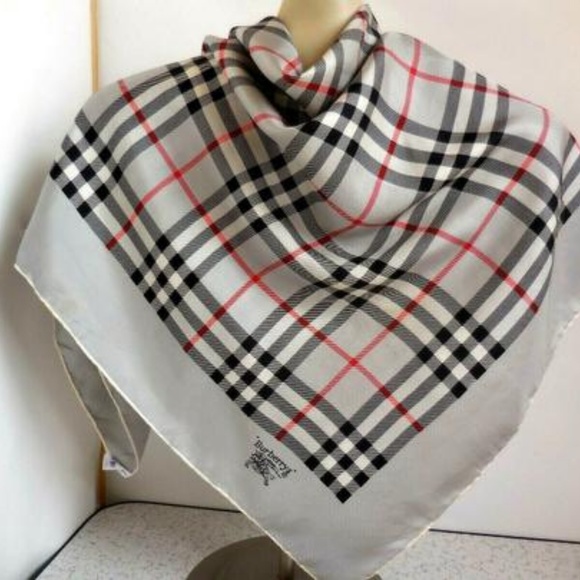 Burberry Blue/Red/White/Black Plaid Haymarket Nova - Picture 5 of 8